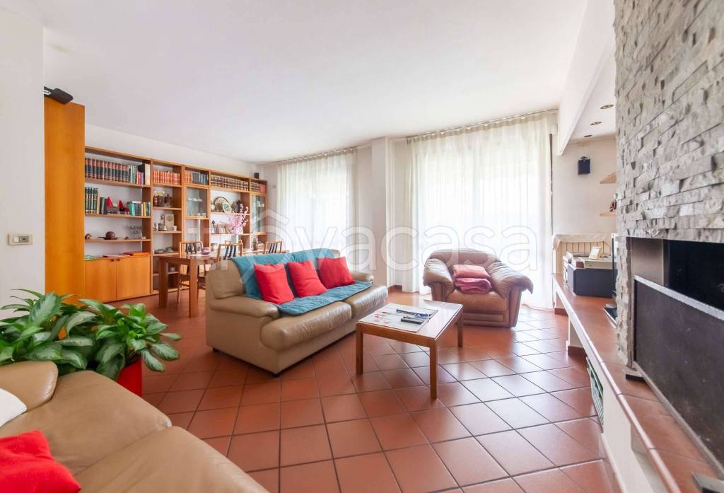 Villa a Schiera in vendita a Novate Milanese via Cavour 45