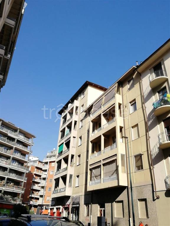 Appartamento in vendita a Torino via Elba, 22