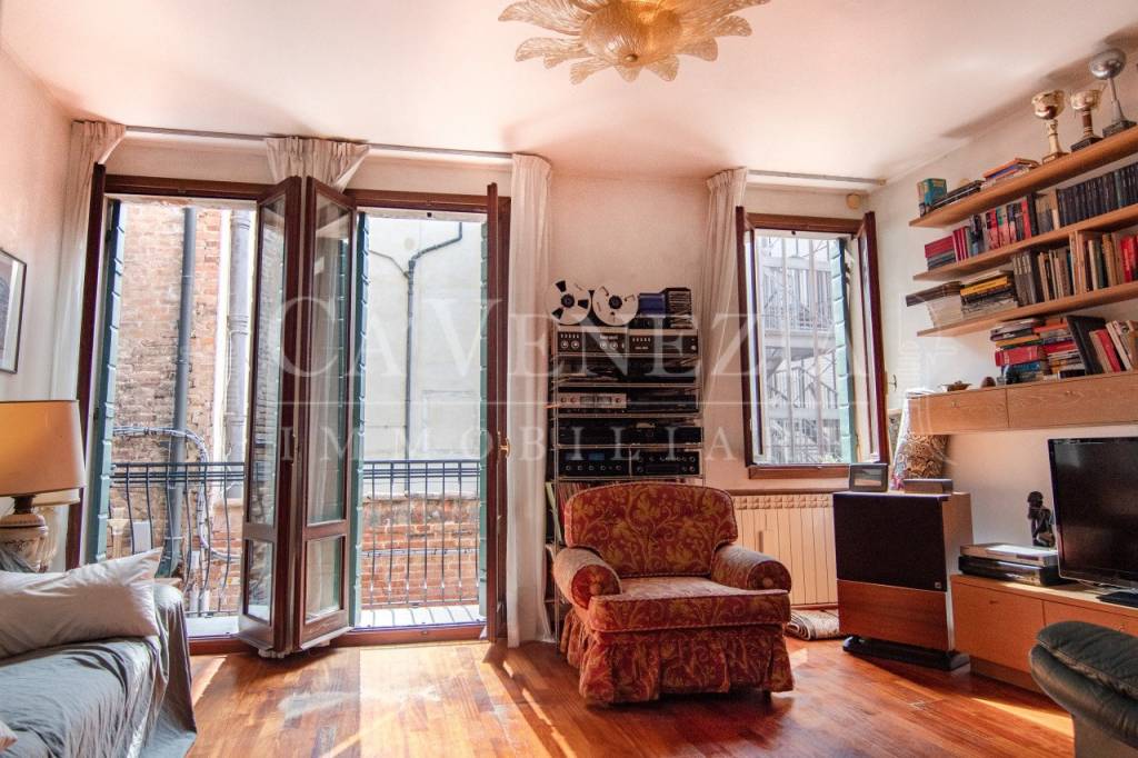 Appartamento in vendita a Venezia calle de la Racheta, 3773