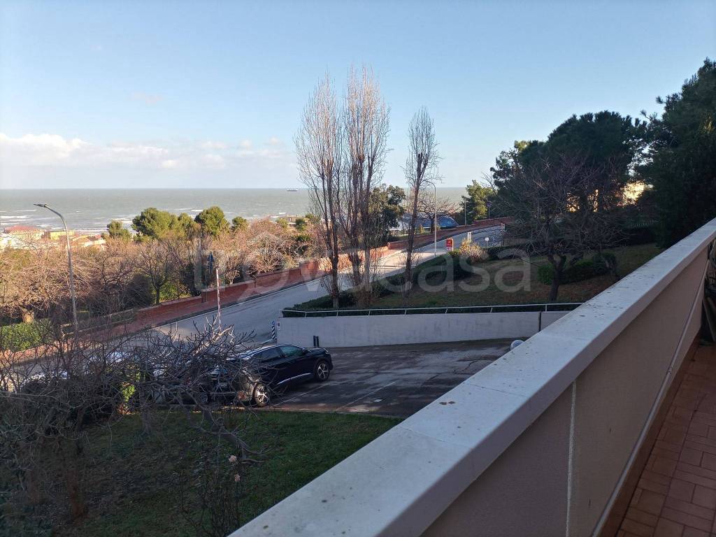 Appartamento in in vendita da privato a Falconara Marittima via Sardegna, 27C