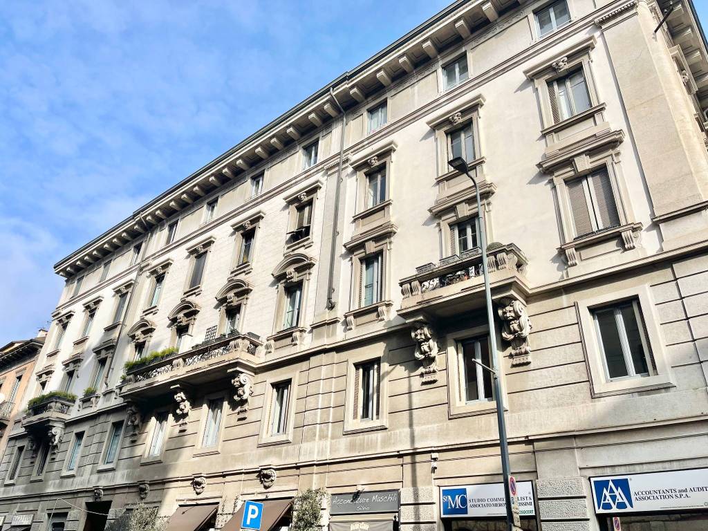Appartamento in vendita a Milano via Ruggero Boscovich, 31