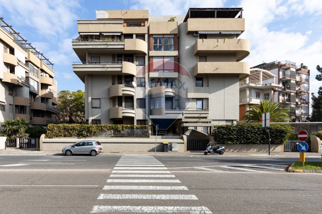 Appartamento in vendita a Cagliari viale Diaz, 76