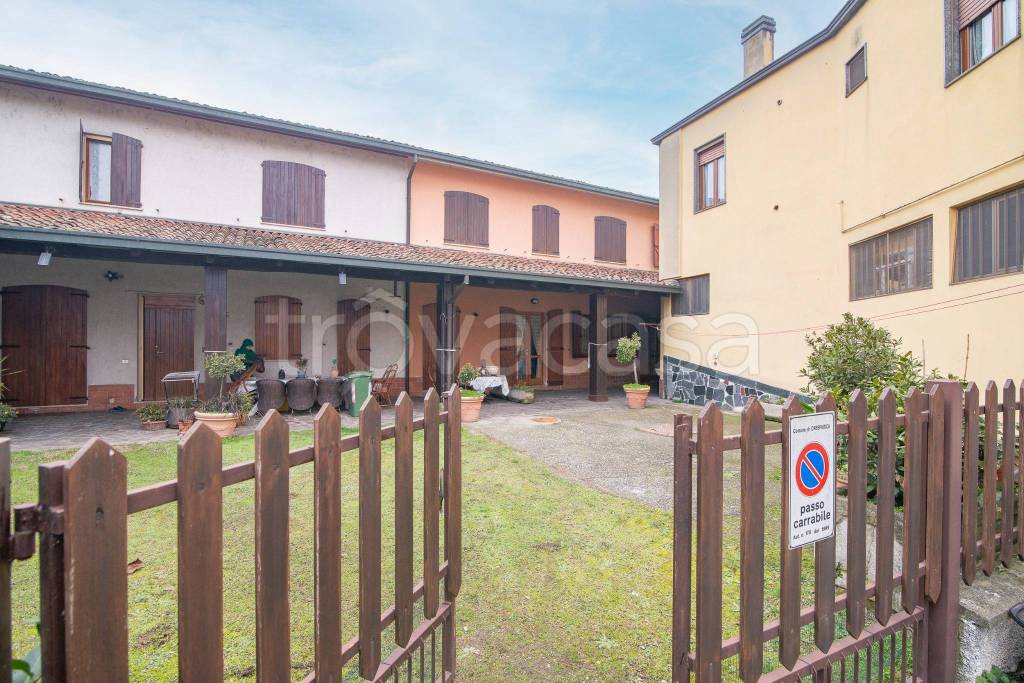 Casale in vendita a Crespiatica via Roma, 31