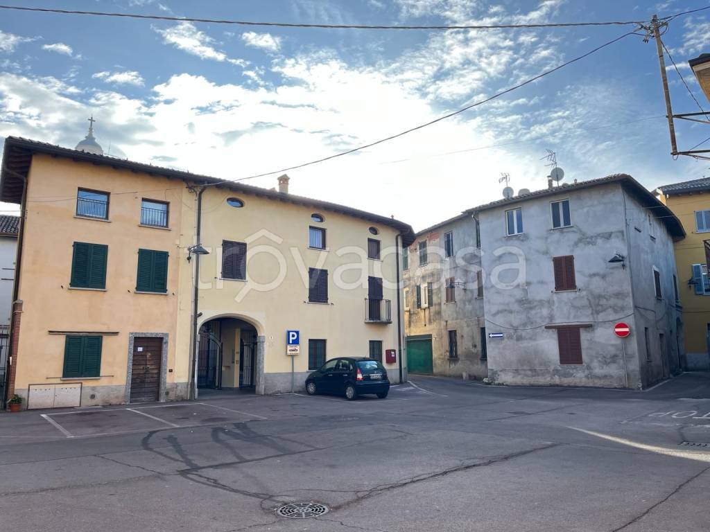 Appartamento in vendita a Rogeno piazza Vittorio Emanuele ii, 9