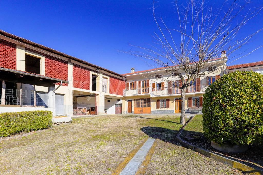 Villa in vendita a Mombello Monferrato via Valle, 26