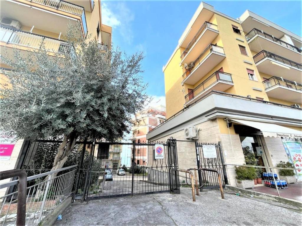 Appartamento in vendita a Torre del Greco via alcide de gasperi