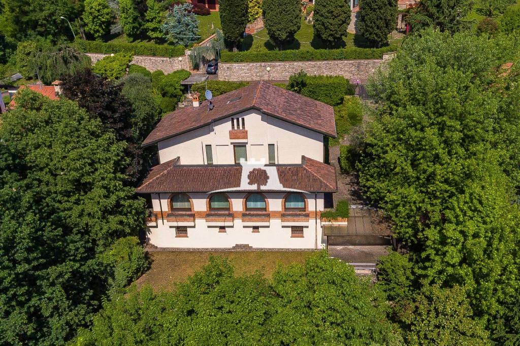 Villa in vendita a Ponteranica via Longari, 16