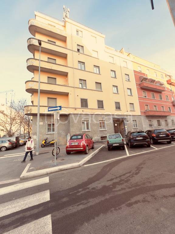 Appartamento in affitto a Milano via Vespri Siciliani, 20
