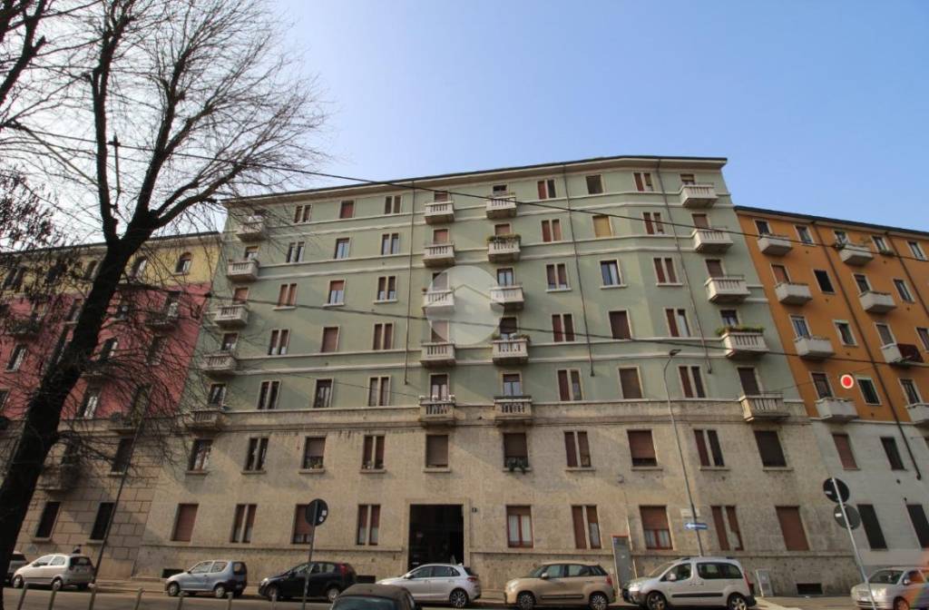 Appartamento in vendita a Milano piazza Pompeo Castelli, 3