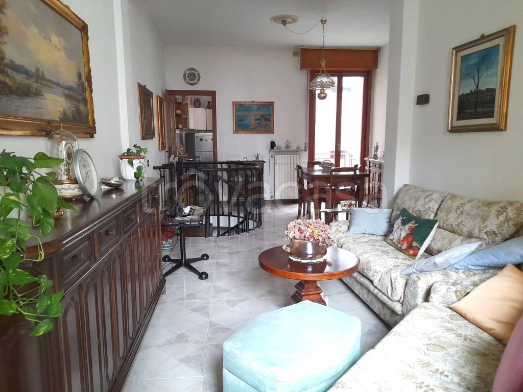 Appartamento in vendita a Parma strada Guido e Pilo Albertelli
