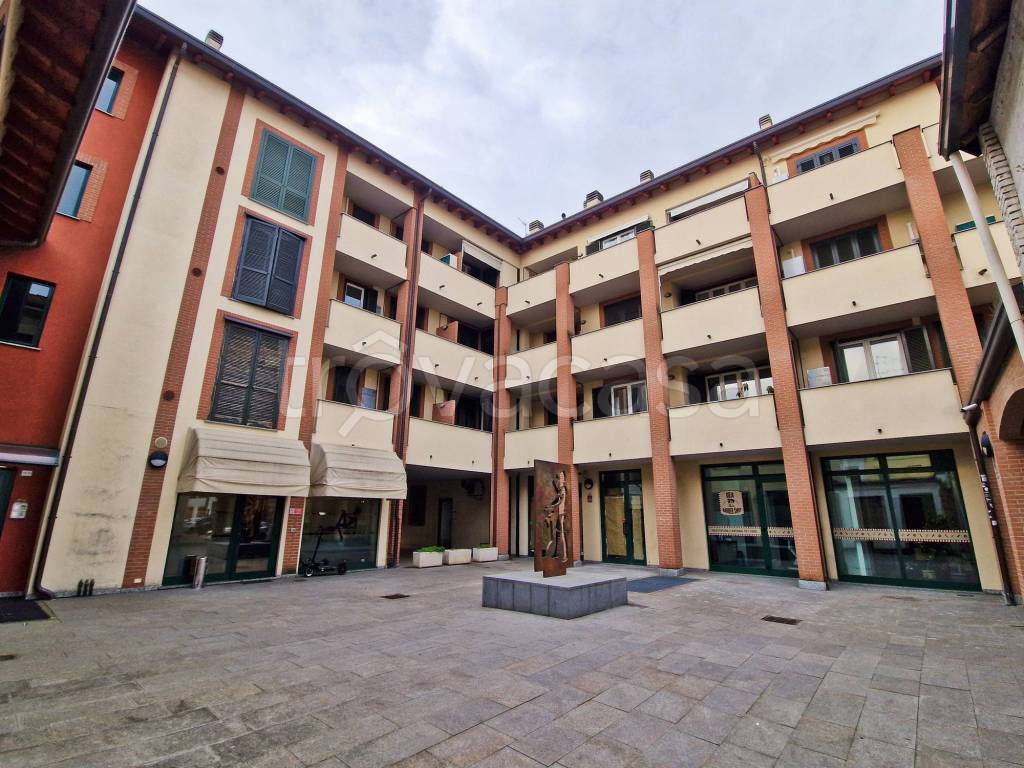 Appartamento in vendita a Ceriano Laghetto via 1 Maggio, 15/g