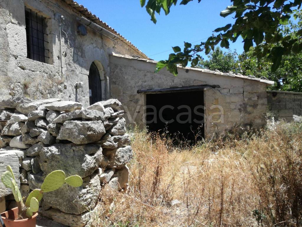 Casale in in vendita da privato a Scicli contrada San Biagio