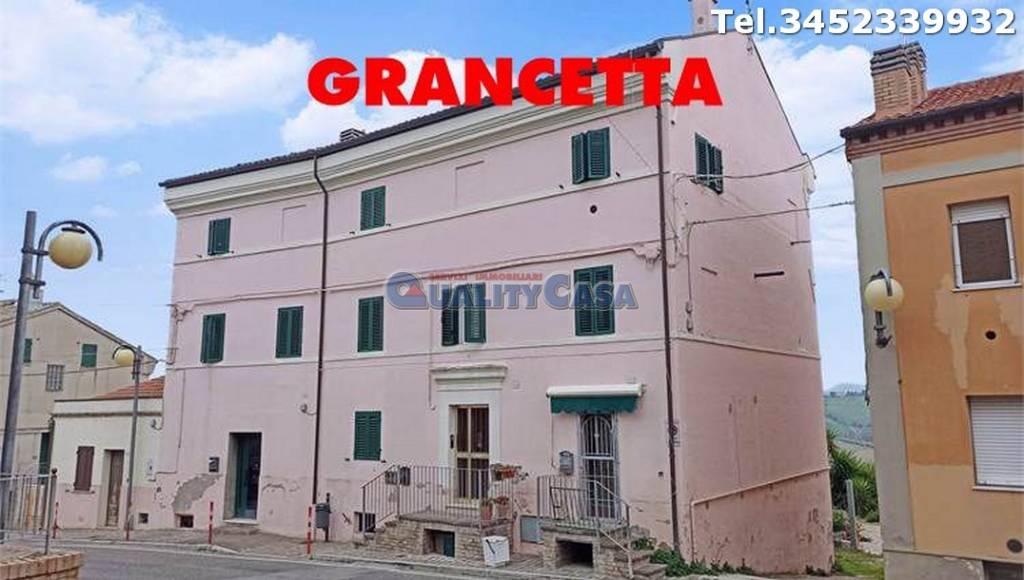 Appartamento in vendita a Chiaravalle via Grancetta, 141