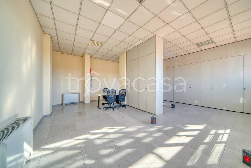 Ufficio in vendita a Torino via Pianezza, 101