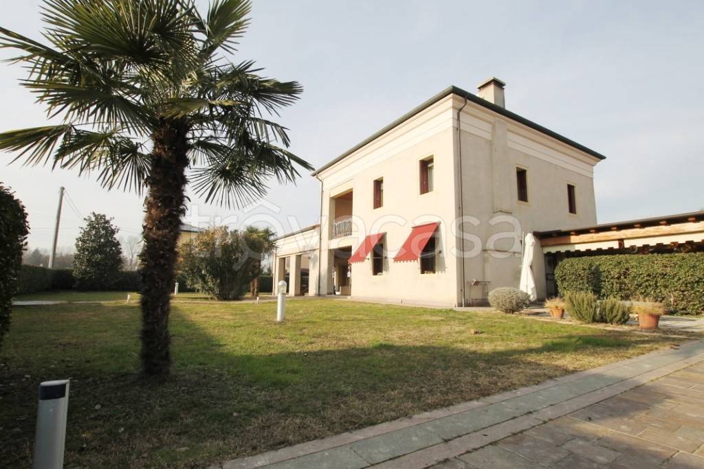 Villa in vendita a Rubano via Roma