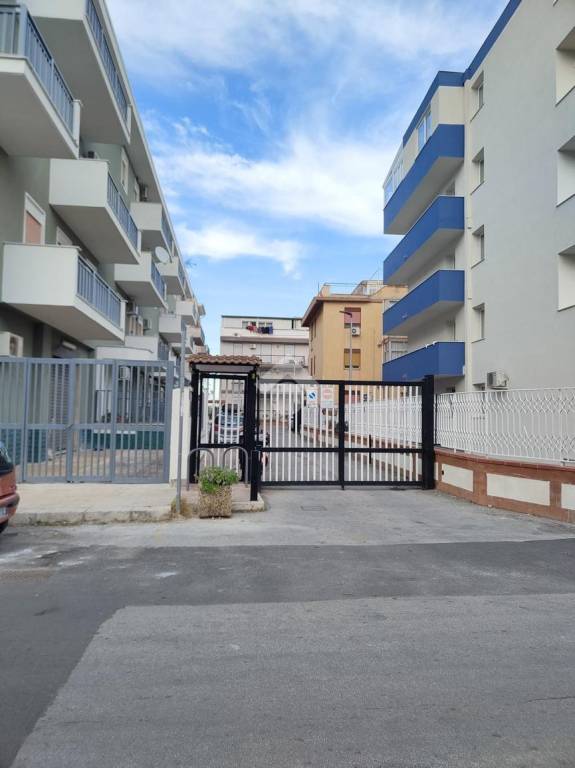 Appartamento in vendita a Palermo via San Lorenzo, 293