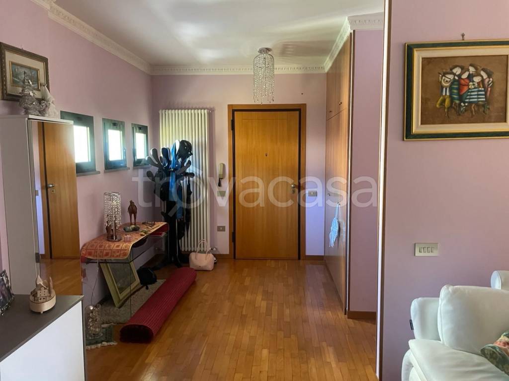 Appartamento in vendita a Pesaro via Lodovico Agostini