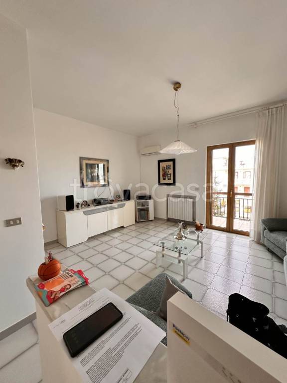 Appartamento in vendita a Palo del Colle vile Maditerraneo, 12