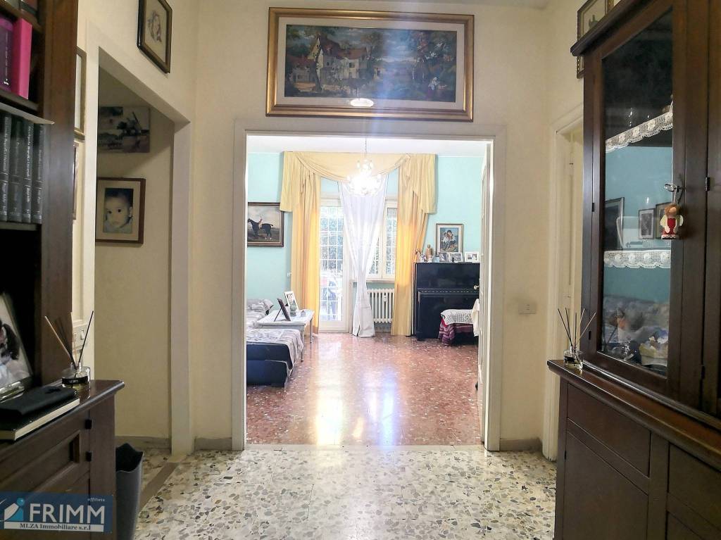 Appartamento in vendita a Roma via Augusto Conti, 33