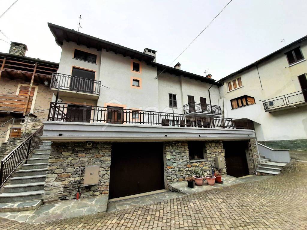 Casa Indipendente in vendita ad Albosaggia via Carbonera
