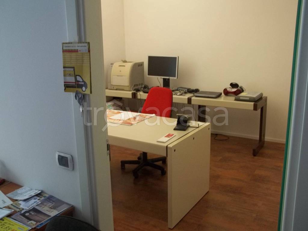 Ufficio in affitto a Bolzano via Orazio