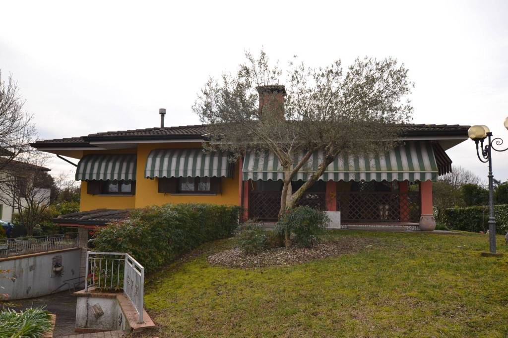 Villa in vendita a Fontanafredda vicolo l. Graziani, 20