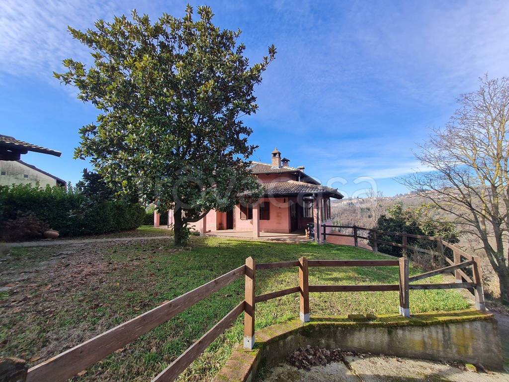 Villa in vendita a Ponzano Monferrato via Giuseppe Verdi, 7