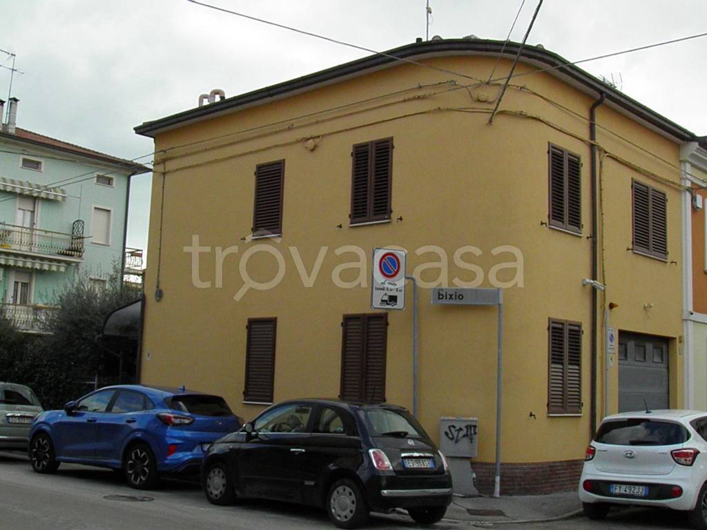 Casa Indipendente in in vendita da privato a Civitanova Marche via Nino Bixio, 20