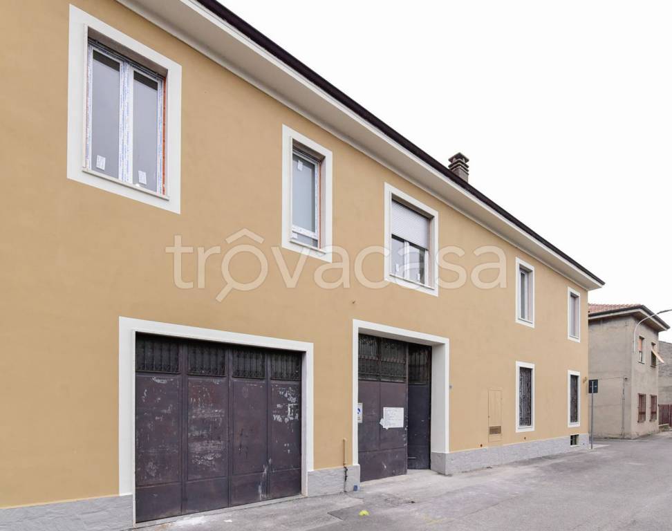 Appartamento in vendita a Seregno via Isonzo