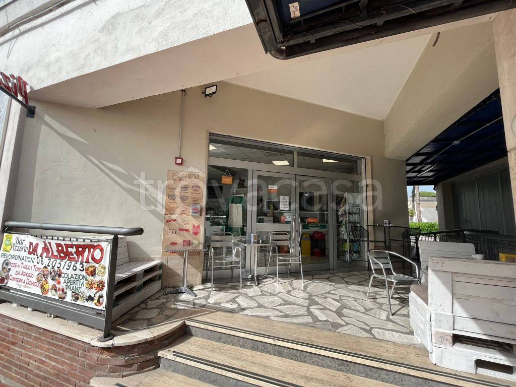 Pizzeria in vendita a Roma via Casilina