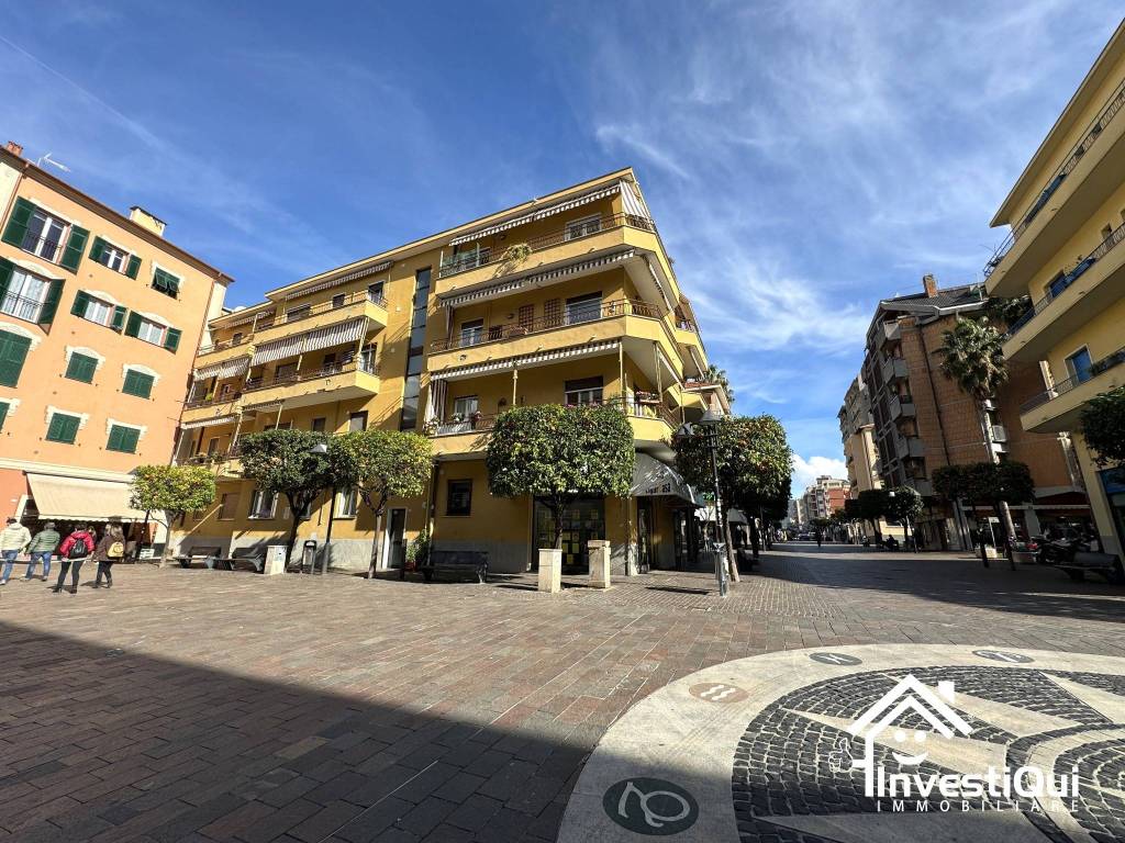 Appartamento in vendita a Pietra Ligure via Emanuele Accame, 11