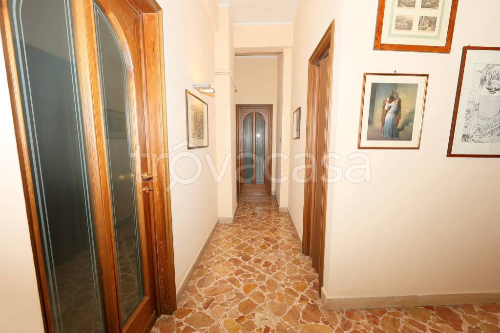 Appartamento in vendita a Cava de' Tirreni corso Principe Amedeo, 17