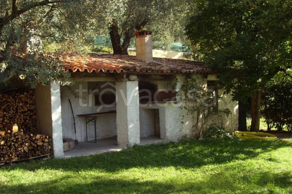 Casale in vendita a Toscolano-Maderno