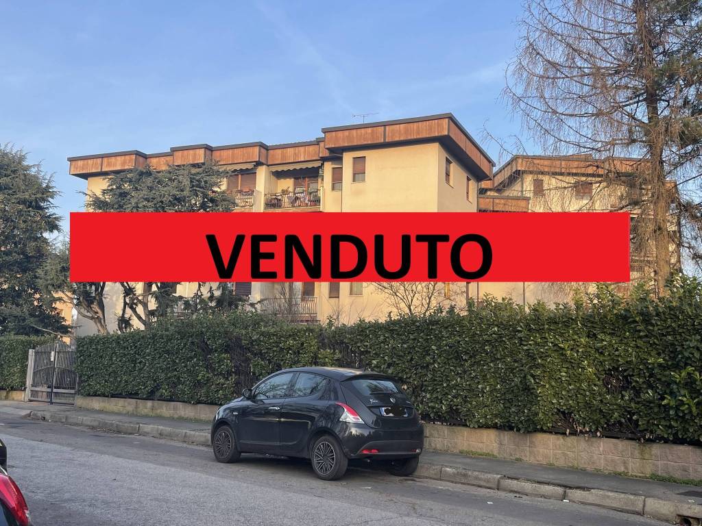 Appartamento in vendita ad Arese via Giuseppe Di Vittorio, 13