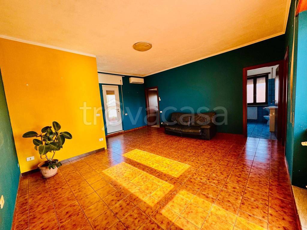 Appartamento in vendita a Roma via Felice da Montecchio, 95