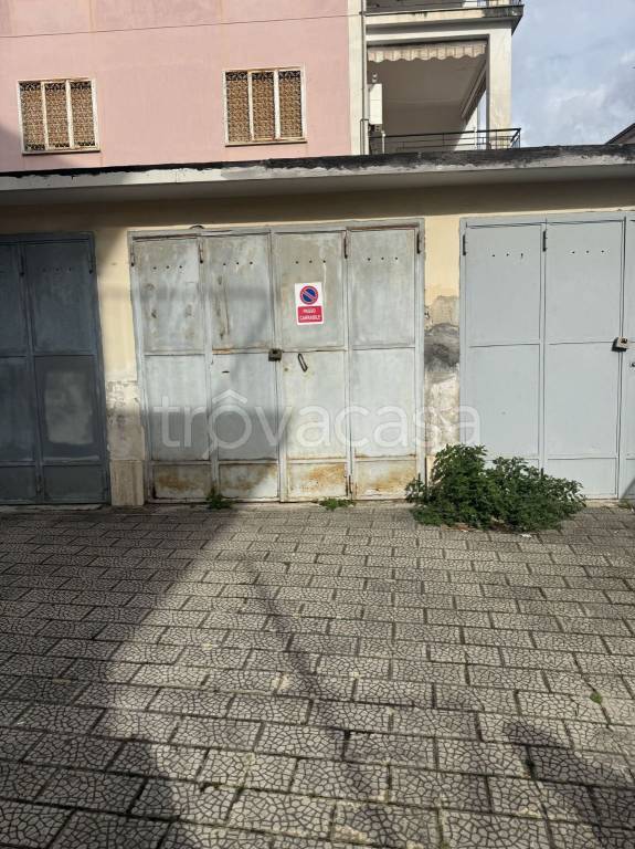 Garage in vendita a Eboli via San Berardino
