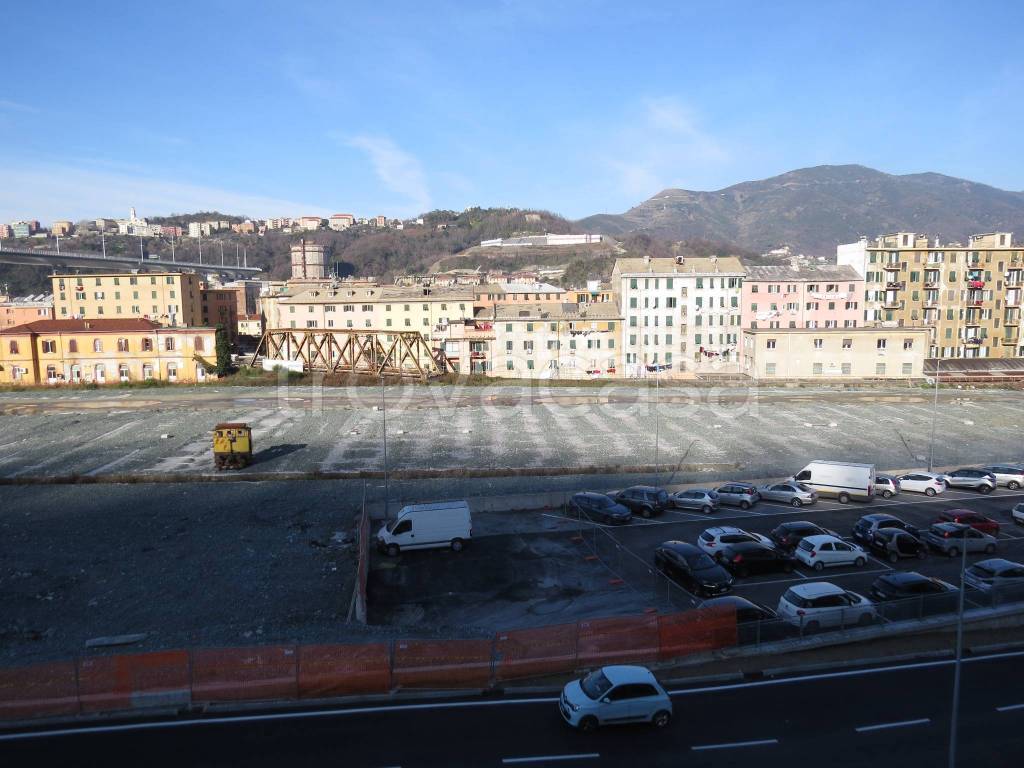 Appartamento in vendita a Genova via della Pietra, 7