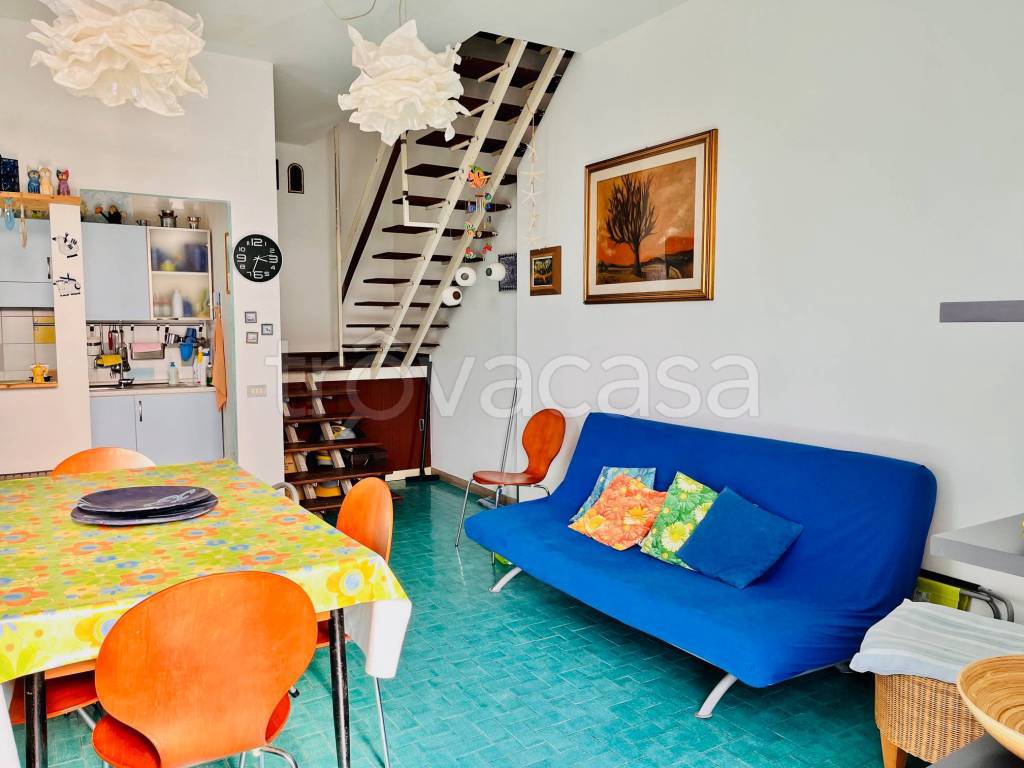 Appartamento in vendita a Montemarciano via Lungomare, 59