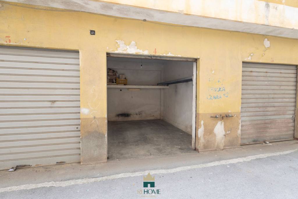 Garage in vendita a Palermo via Andrea Biondo, 2