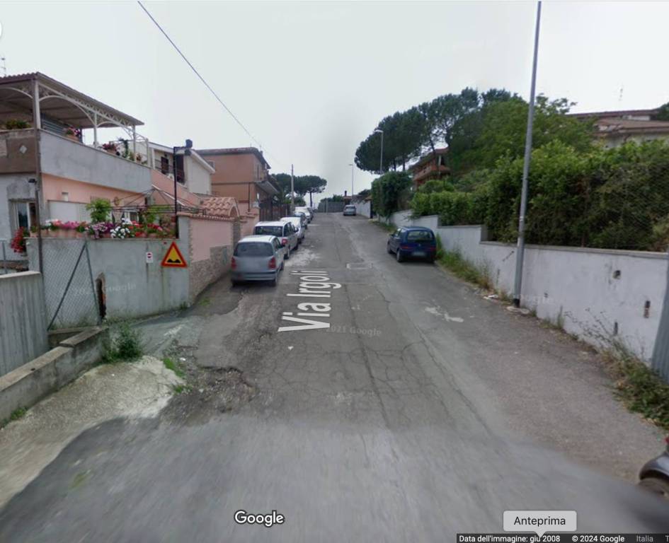Appartamento in affitto a Roma via Irgoli