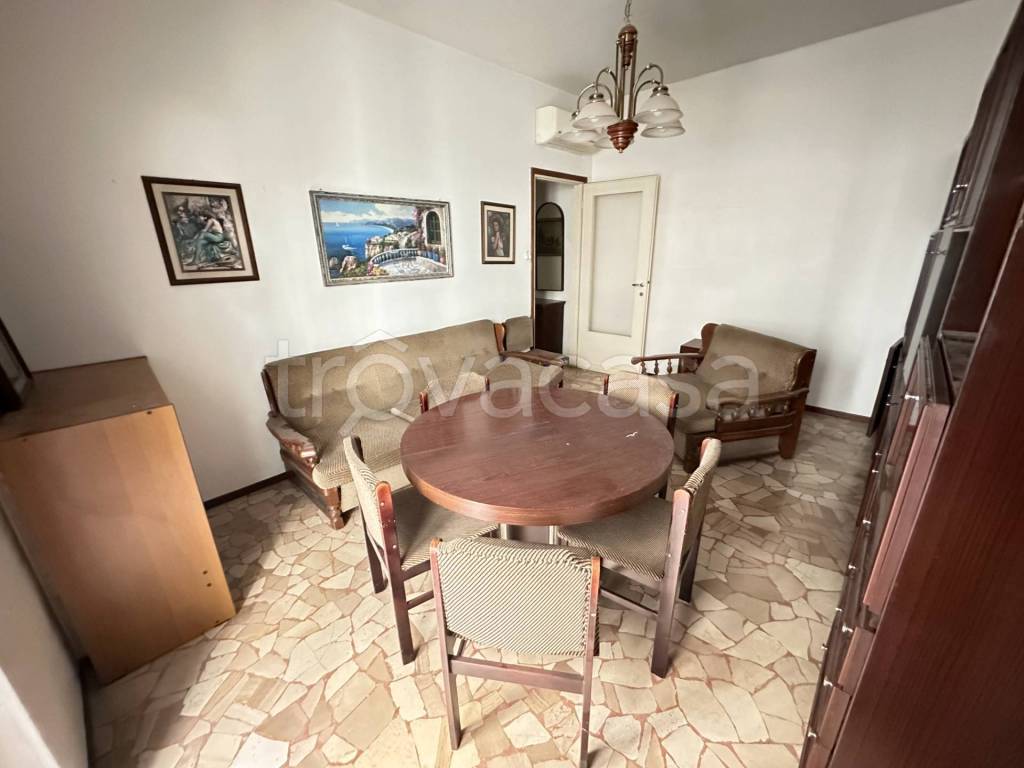 Appartamento in vendita a Pioltello via Giacomo Puccini, 2