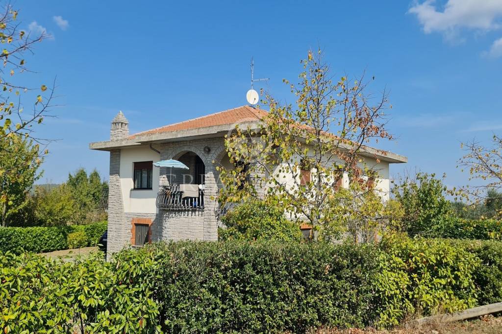 Villa in vendita a Parrano