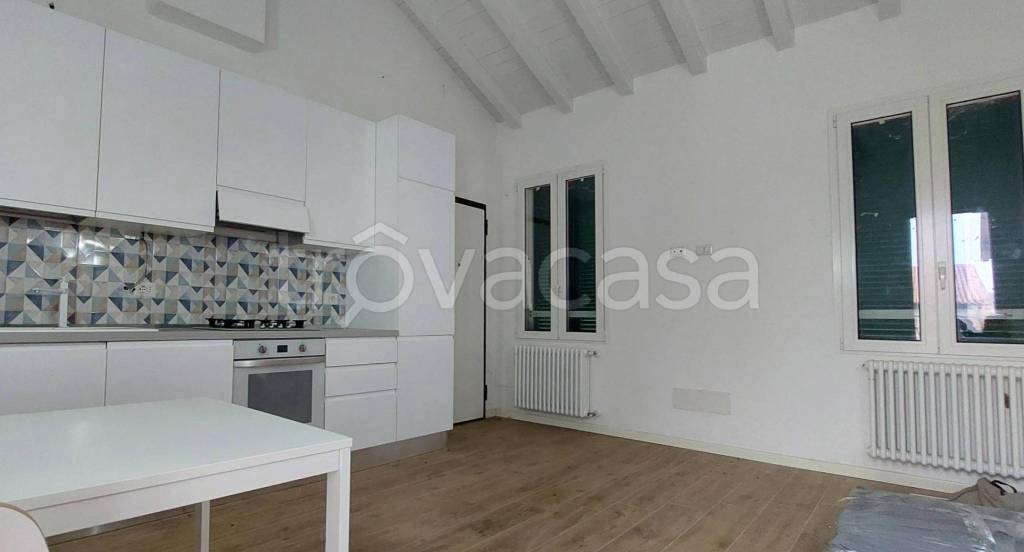 Appartamento in affitto a Torre d'Isola via Agostino Depretis, 2/a