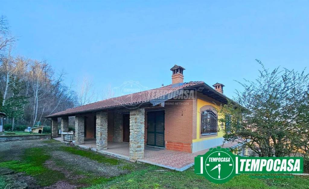Villa in vendita ad Acqui Terme strada dei Botti