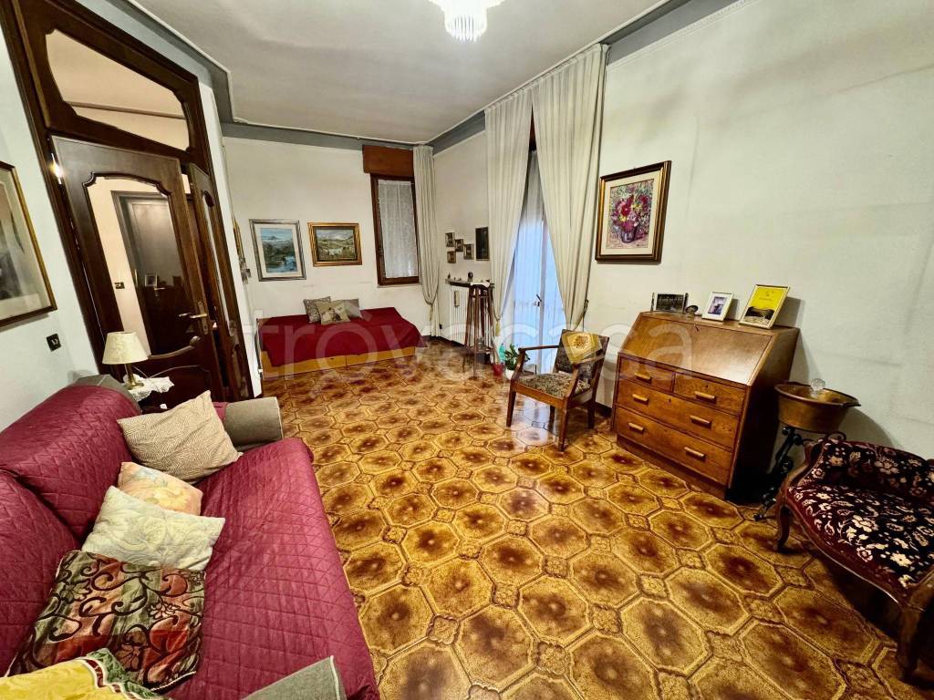 Appartamento in vendita a Piacenza viale Dante Alighieri
