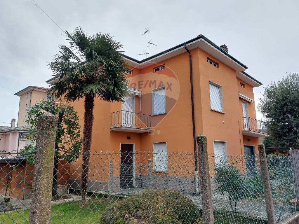 Villa in vendita a Cassano Magnago via boccherini, 8