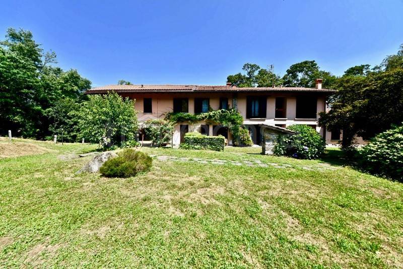 Villa a Schiera in vendita a Stresa via per Passera, 3