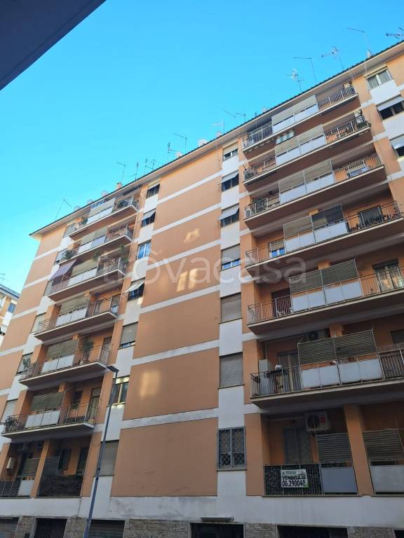 Appartamento in vendita a Roma via Giorgio Pitacco