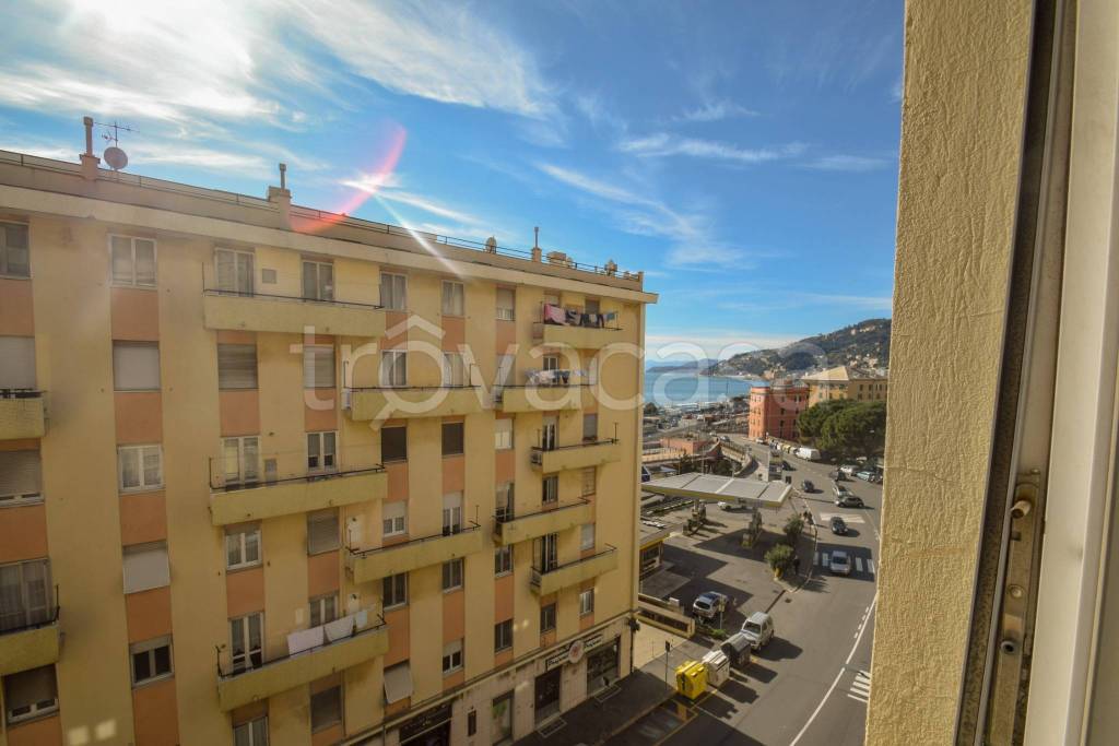 Appartamento in vendita a Genova via Voltri, 9