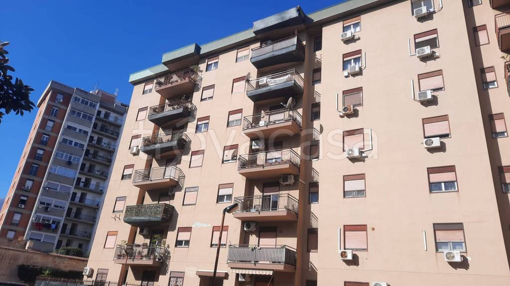 Appartamento in vendita a Palermo via Bartolomeo Berrettaro, 34